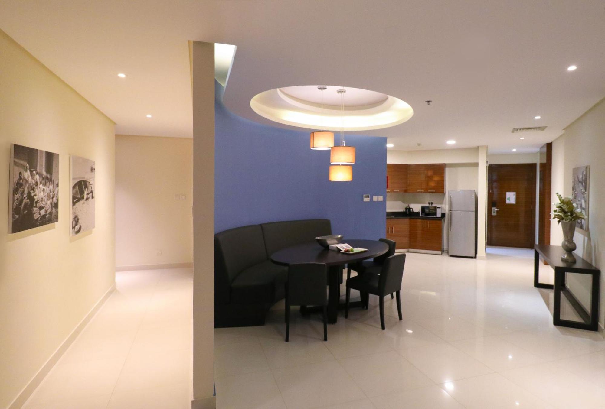 라구나 비치 럭셔리 리조트 앤 스파 마나마 외부 사진 A typical apartment at The Suites